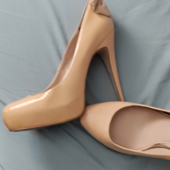 Dolce Vita Sky High Nude Bow Heel Stilettos - Picture 9 of 12